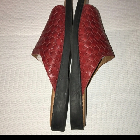 Decoys by Auditions Red Leather Sandals - Picture 6 of 7
